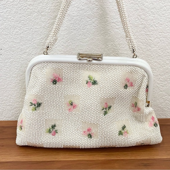 Vintage Beaded White Clutch Handbag with Dainty Flower Design - Picture 1 of 15